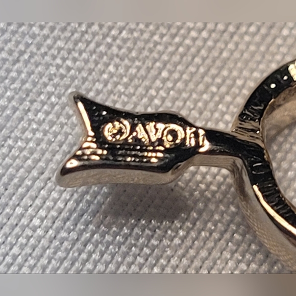 Avon's Vtg "Love Struck" Pin - Picture 4 of 5
